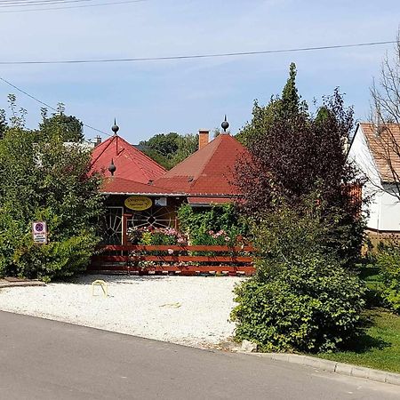 Gyoengyvirag Apartment Romhány 外观 照片