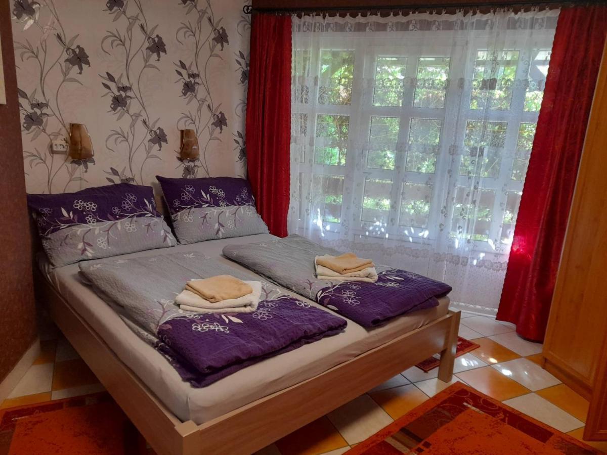 Gyoengyvirag Apartment Romhány 外观 照片